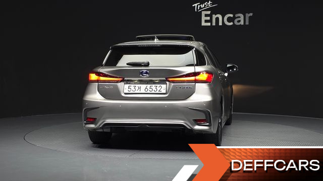 Lexus CT200H 1.8 Supreme ZWA10 купить на сайте DeffCars