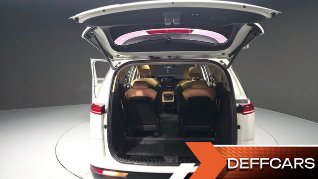 Kia CARNIVAL Gasoline 9-Seater Signature купить на сайте DeffCars