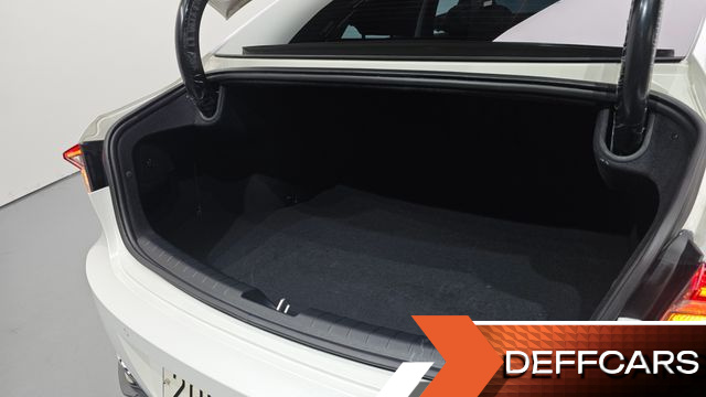Hyundai GRANDEUR 2.5 Le Blanc купить на сайте DeffCars
