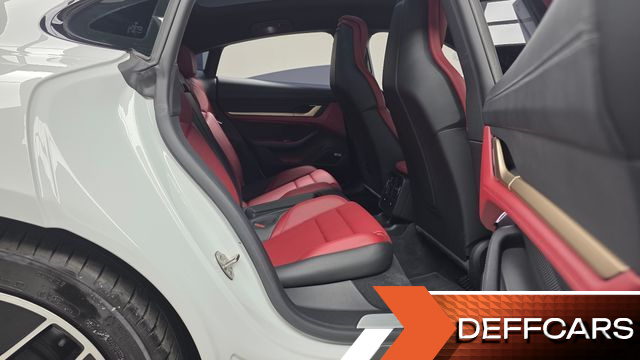 Porsche TAYCAN 4S купить на сайте DeffCars