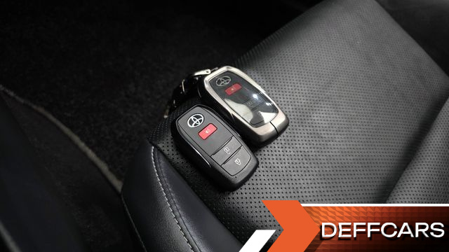 Toyota PRIUS 2.0 XLE купить на сайте DeffCars