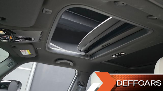 Mini COOPER 5 Door Favoured купить на сайте DeffCars