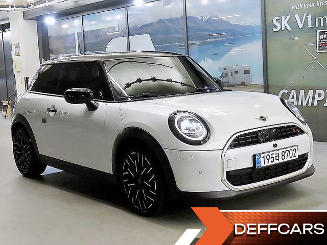 Mini COOPER Favoured купить на сайте DeffCars