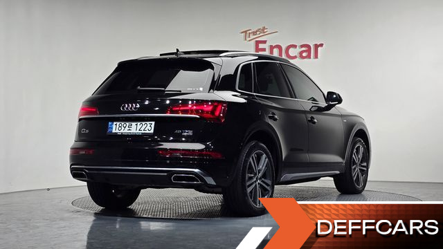 Audi Q5 45 TFSI Quattro Premium купить на сайте DeffCars