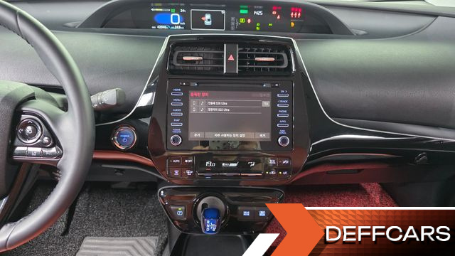 Toyota PRIUS 1.8 купить на сайте DeffCars