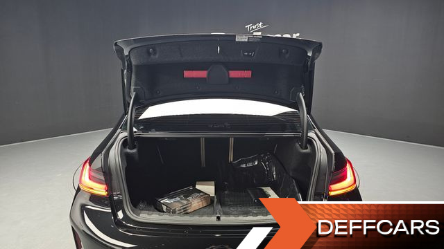 BMW 3-SERIES 320i M Sport купить на сайте DeffCars