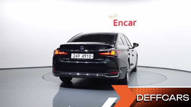 Lexus ES Luxury Plus купить на сайте DeffCars