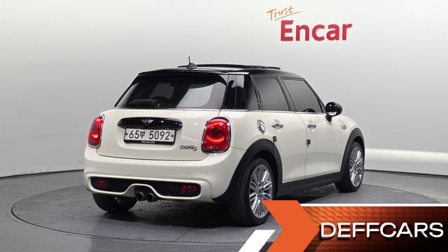 Mini COOPER 5Door Standard 3rd купить на сайте DeffCars