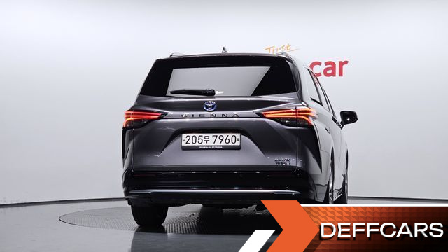 Toyota SIENNA 2.5 Hybrid 2WD купить на сайте DeffCars