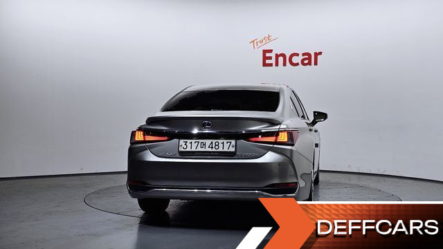 Lexus ES Luxury Plus купить на сайте DeffCars