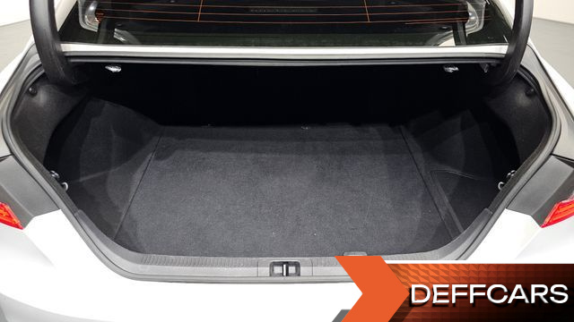 Toyota CAMRY 2.5 XLE Hybrid купить на сайте DeffCars