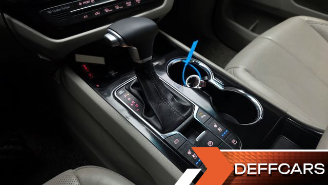 Kia CARNIVAL Gasoline 9-Seater Noblesse Special купить на сайте DeffCars