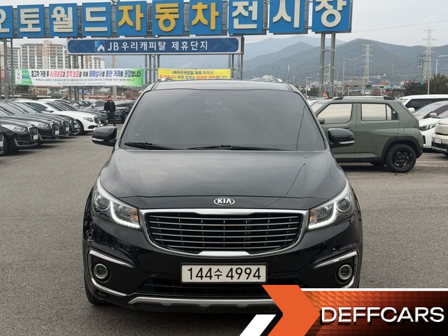 Kia CARNIVAL 7-seater Limousine President купить на сайте DeffCars