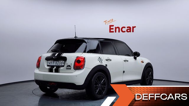 Mini COOPER 5Door Standard 3rd купить на сайте DeffCars