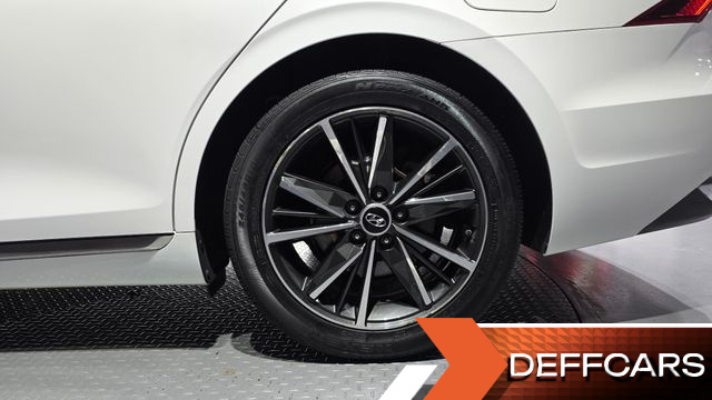 Hyundai GRANDEUR 2.5 Le Blanc купить на сайте DeffCars