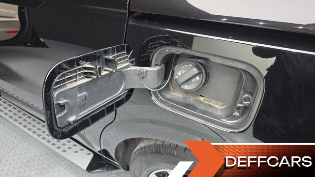 Kia CARNIVAL Gasoline 7-Seater Hi-Limousine Signature купить на сайте DeffCars