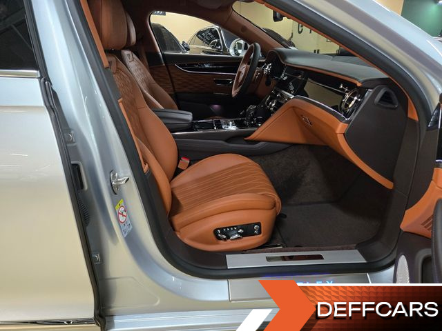 Bentley FLYING SPUR 4.0 купить на сайте DeffCars