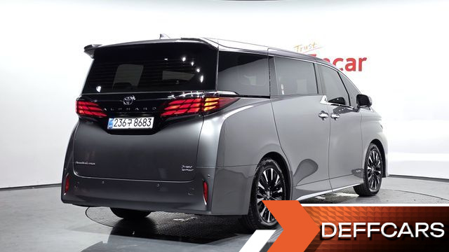 Toyota ALPHARD 2.5 HEV Executive AWD купить на сайте DeffCars