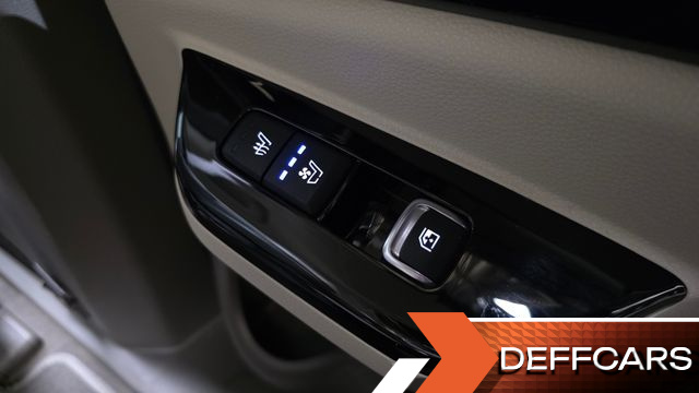 Kia CARNIVAL Gasoline 7-Seater Hi-Limousine Signature купить на сайте DeffCars