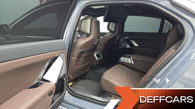 BMW I7 xDrive 60 Design Pure Excellence купить на сайте DeffCars
