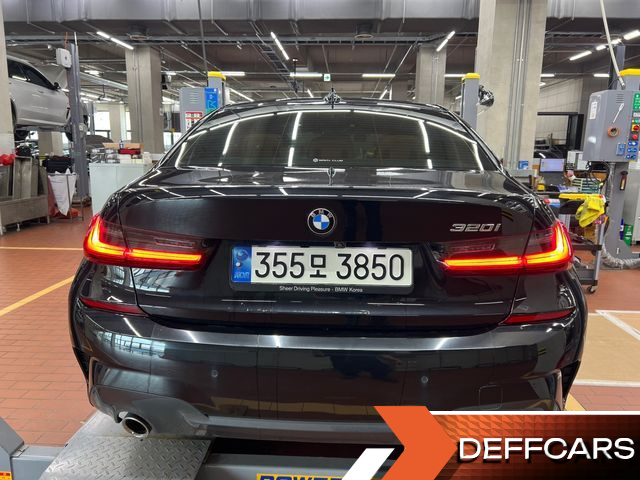 BMW 3-SERIES 320i M Sport купить на сайте DeffCars