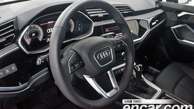Audi Q3 40 TFSI Quattro Premium купить на сайте DeffCars