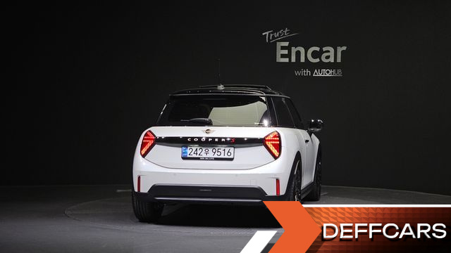 Mini COOPER Favoured купить на сайте DeffCars