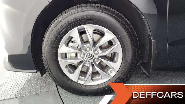 Toyota SIENNA 2.5 Hybrid AWD купить на сайте DeffCars