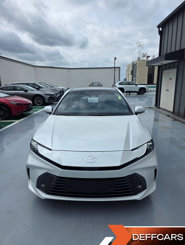 Toyota CAMRY 2.5 XLE Premium Hybrid купить на сайте DeffCars