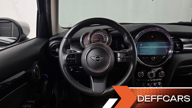 Mini COOPER 5Door Classic Third Generation купить на сайте DeffCars