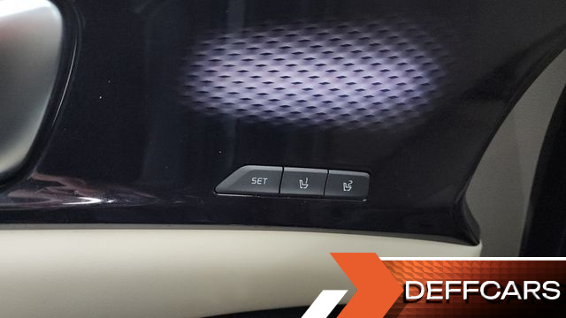 Kia CARNIVAL Gasoline 9-Seater Signature купить на сайте DeffCars