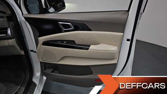 Kia CARNIVAL Gasoline 7-Seater Hi-Limousine Signature купить на сайте DeffCars