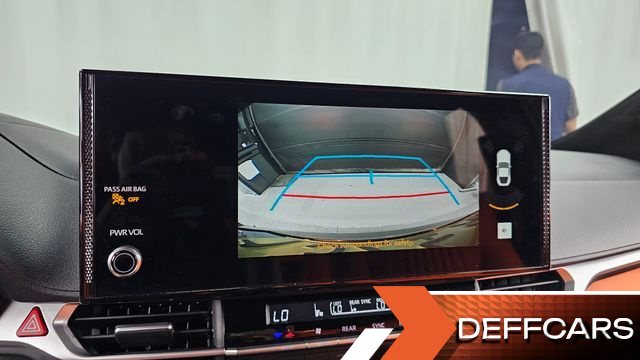 Toyota SIENNA 2.5 Hybrid AWD купить на сайте DeffCars