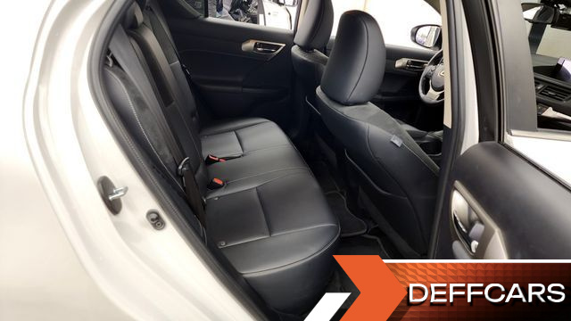 Lexus CT200H 1.8 Supreme ZWA10 купить на сайте DeffCars