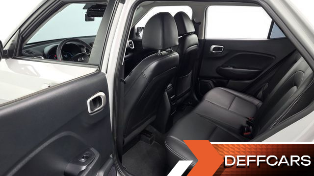 Hyundai VENUE 1,6 Premium купить на сайте DeffCars