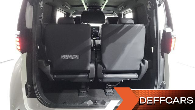 Toyota ALPHARD 2.5 HEV Executive AWD купить на сайте DeffCars