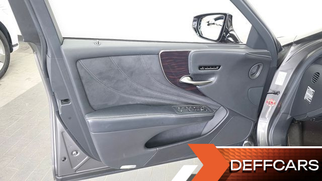 Lexus LS 3.5 Luxury AWD купить на сайте DeffCars