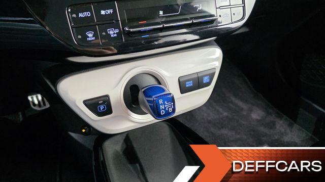 Toyota PRIUS 1.8 E купить на сайте DeffCars
