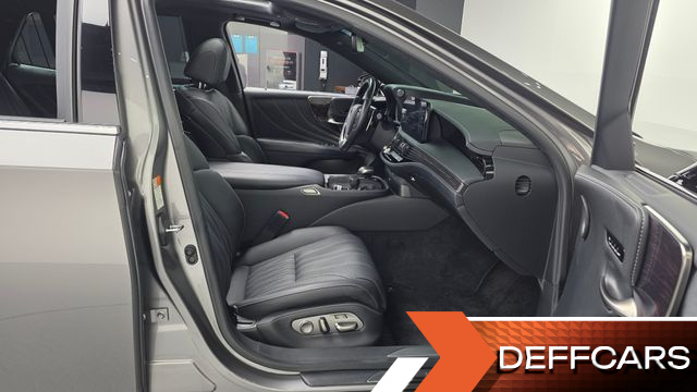 Lexus LS 3.5 Luxury AWD купить на сайте DeffCars