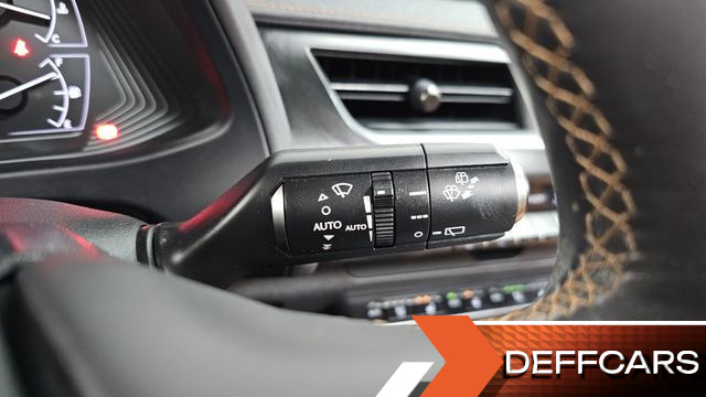 Lexus UX 2.0 2WD купить на сайте DeffCars