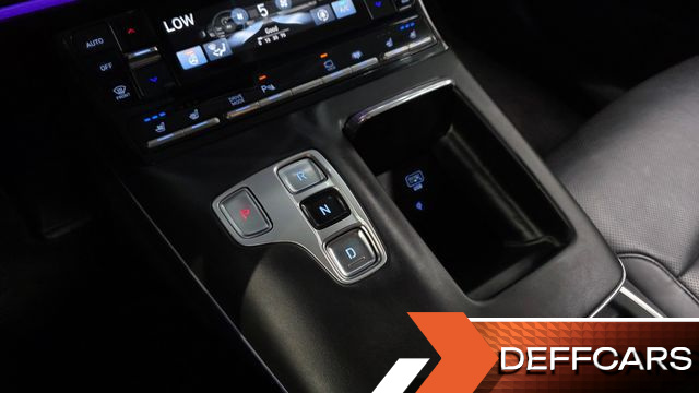 Hyundai GRANDEUR 2.5 Calligraphy купить на сайте DeffCars