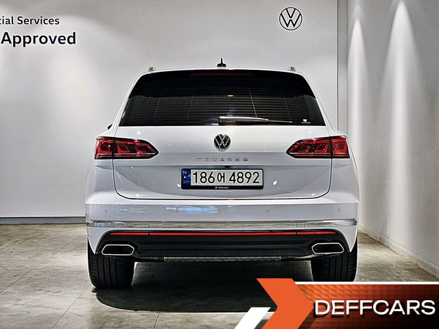 Volkswagen TOUAREG 3.0 TDI Prestige купить на сайте DeffCars