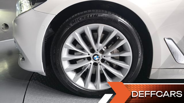 BMW 5-SERIES 530i Luxury Plus купить на сайте DeffCars