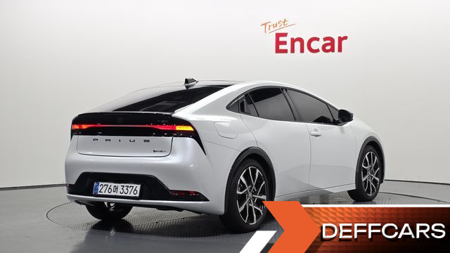 Toyota PRIUS 2.0 PHEV XSE купить на сайте DeffCars