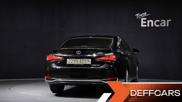 Lexus ES Luxury Plus купить на сайте DeffCars