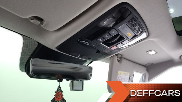 Kia CARNIVAL 9-Seater Signature купить на сайте DeffCars