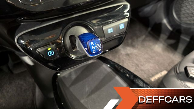 Toyota PRIUS 1.8 купить на сайте DeffCars