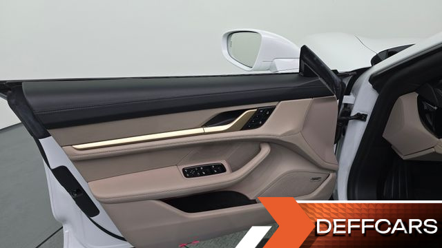Porsche TAYCAN 4S купить на сайте DeffCars