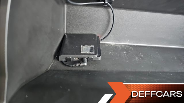 Toyota RAV4 2,5 4WD Hybrid LTD купить на сайте DeffCars