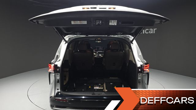 Toyota SIENNA 2.5 Hybrid AWD купить на сайте DeffCars